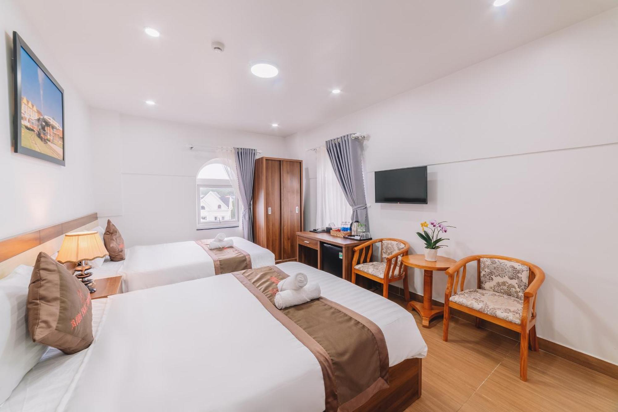 Anh Duc Hotel Da Lat City Екстер'єр фото