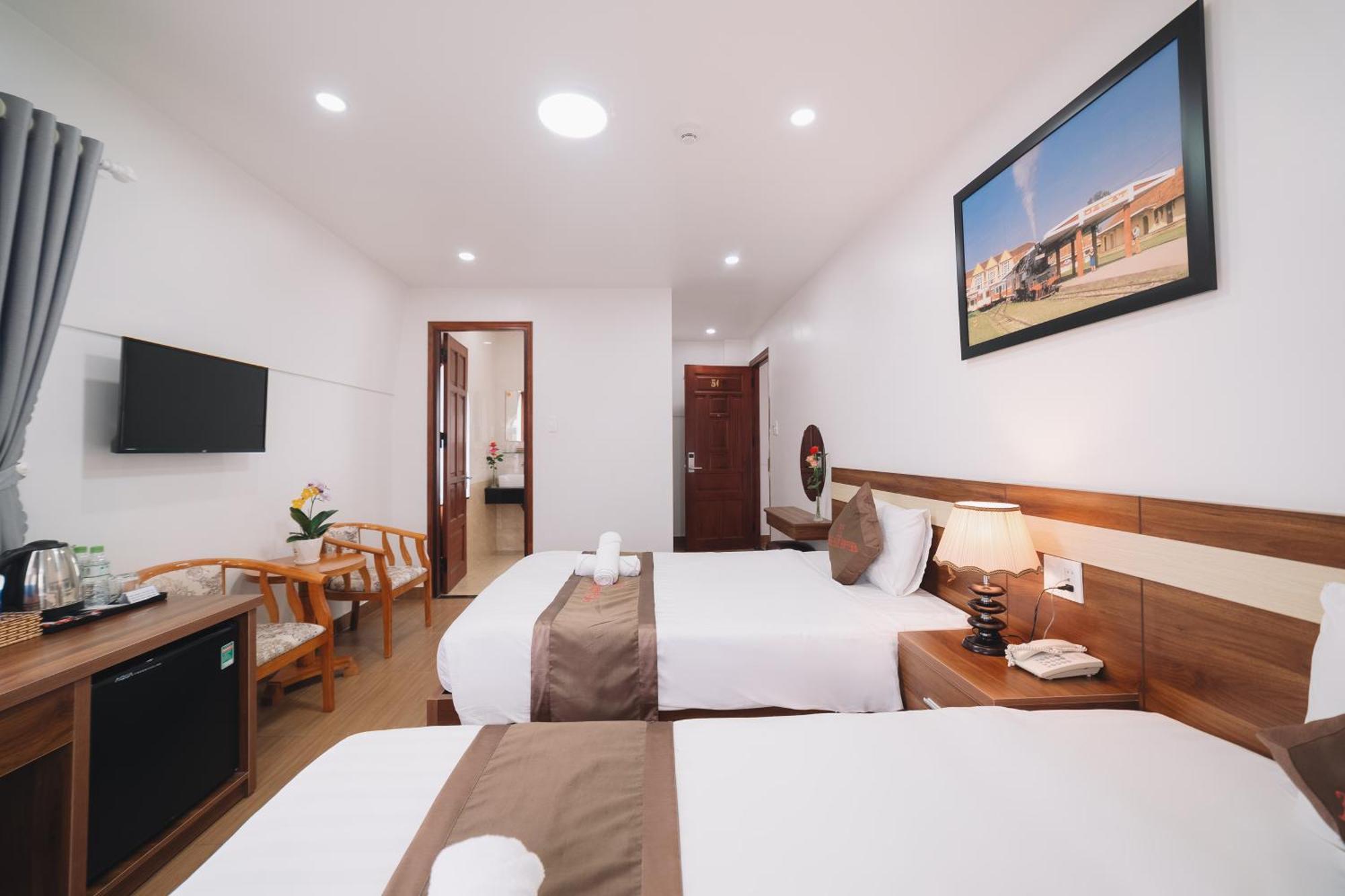 Anh Duc Hotel Da Lat City Екстер'єр фото