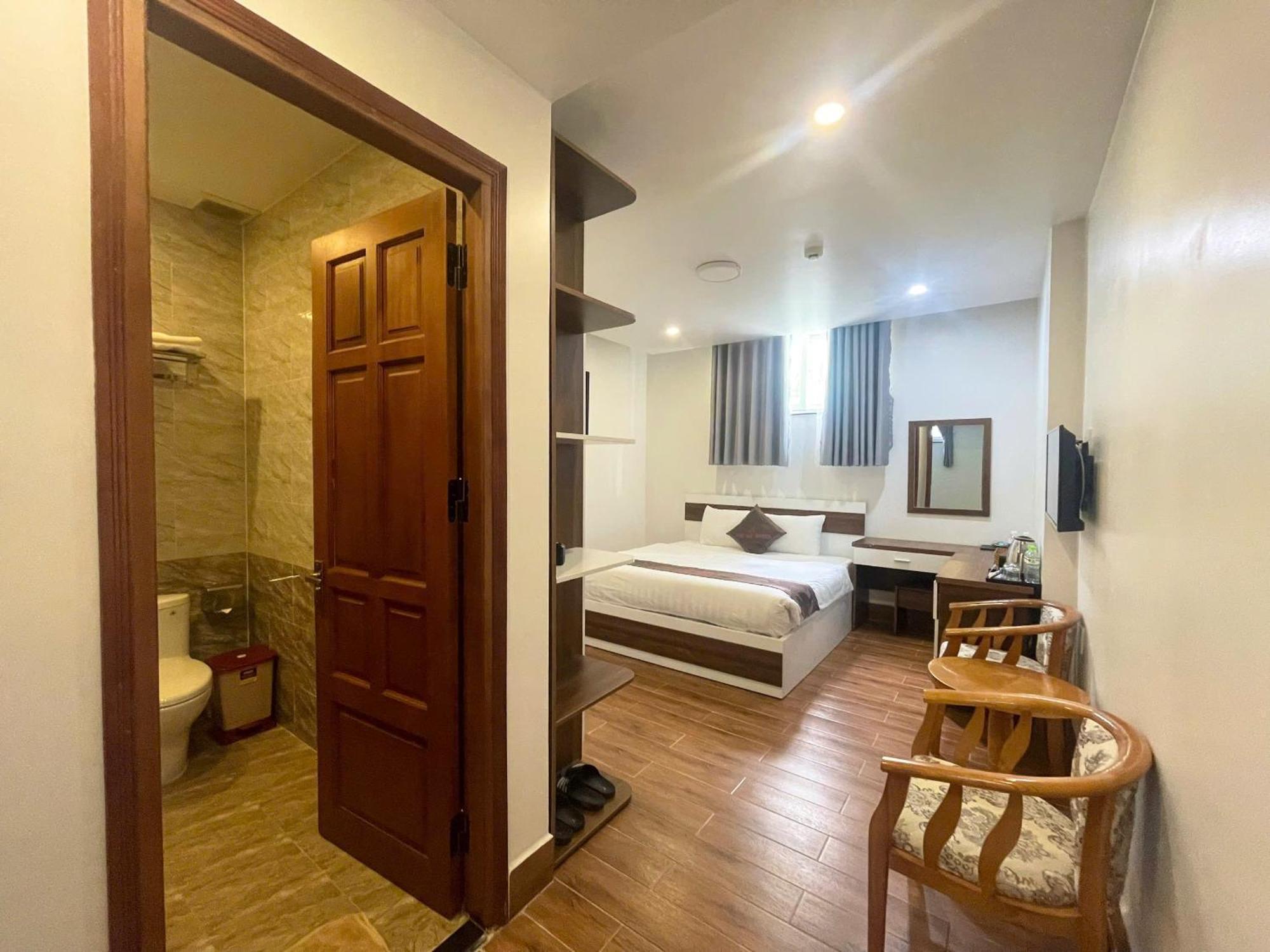 Anh Duc Hotel Da Lat City Екстер'єр фото